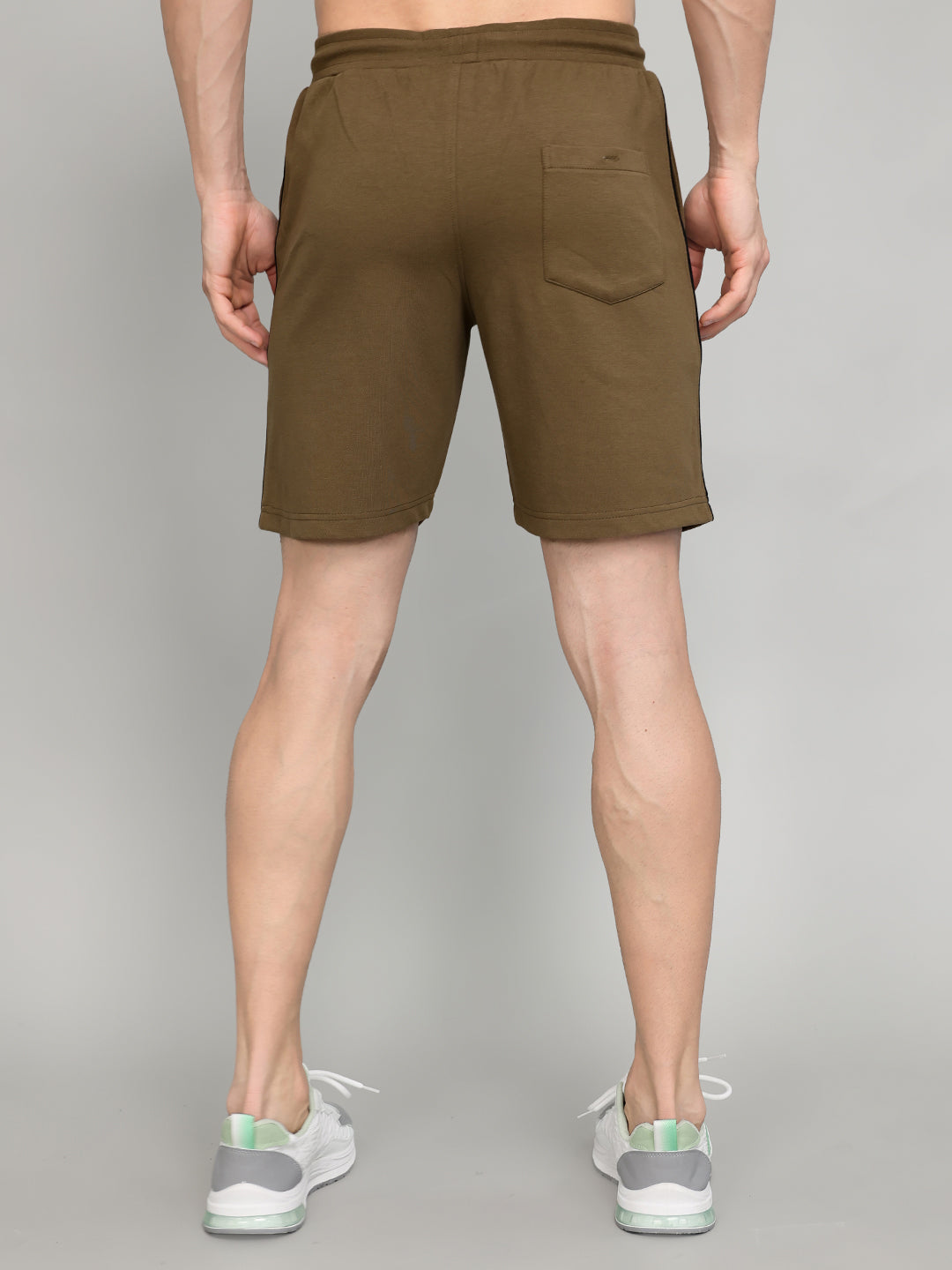 Men Brown Solid Regular Fit Bermuda
