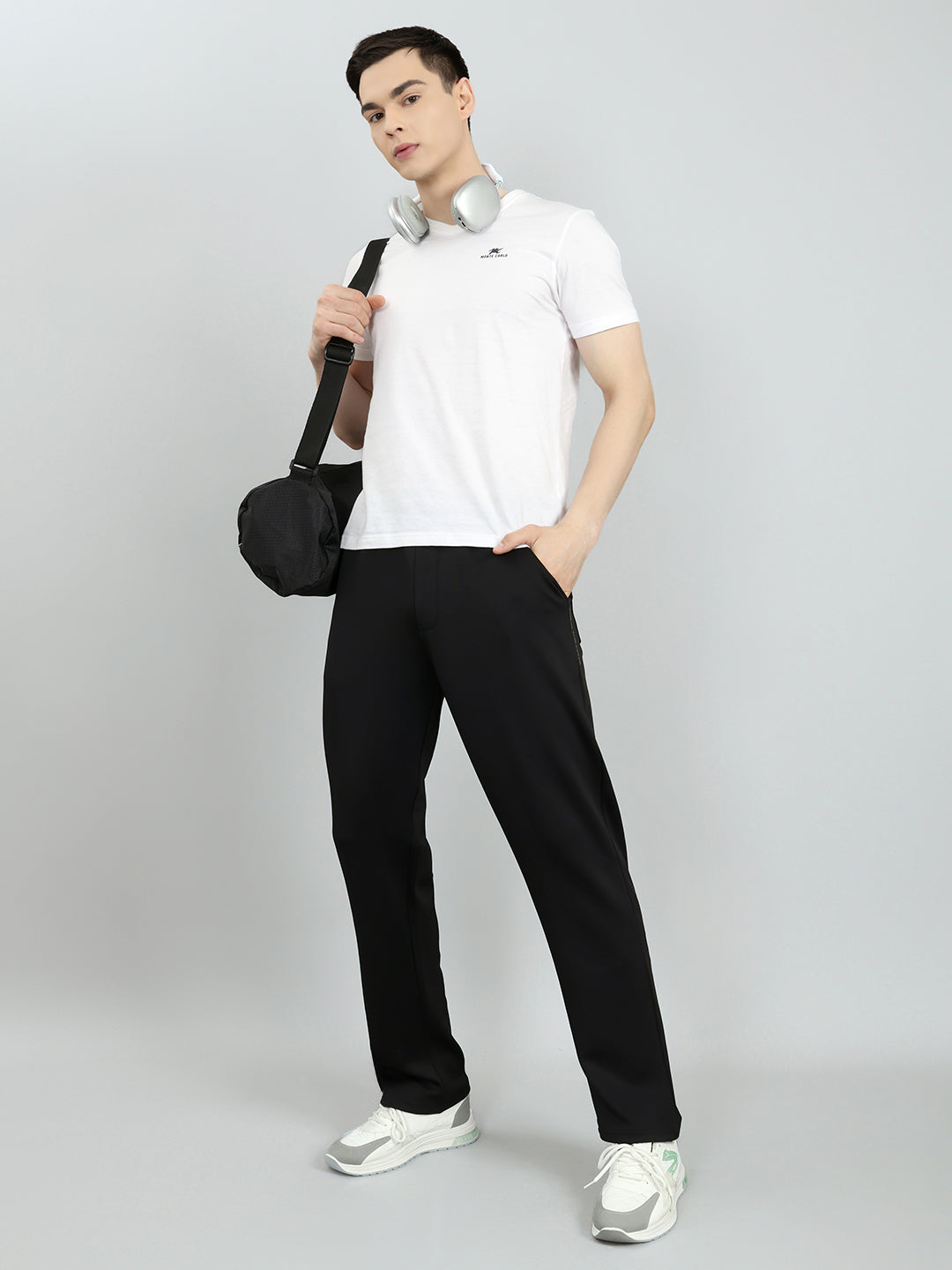 Men Black Solid Regular Fit Lower