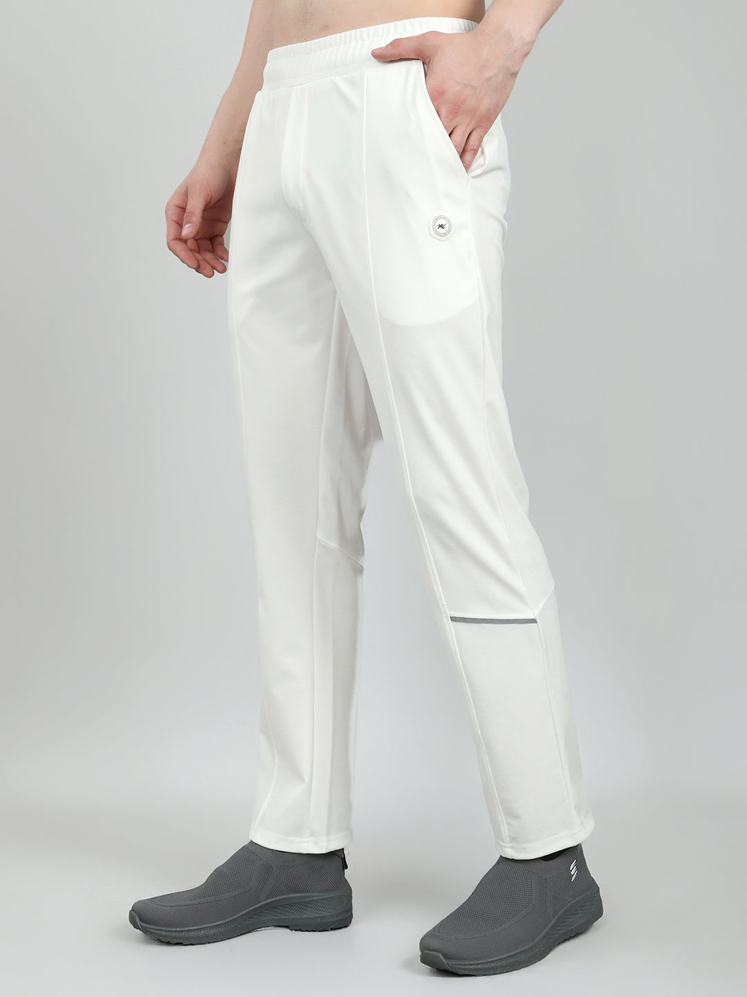 Men White Solid Regular Fit Lower