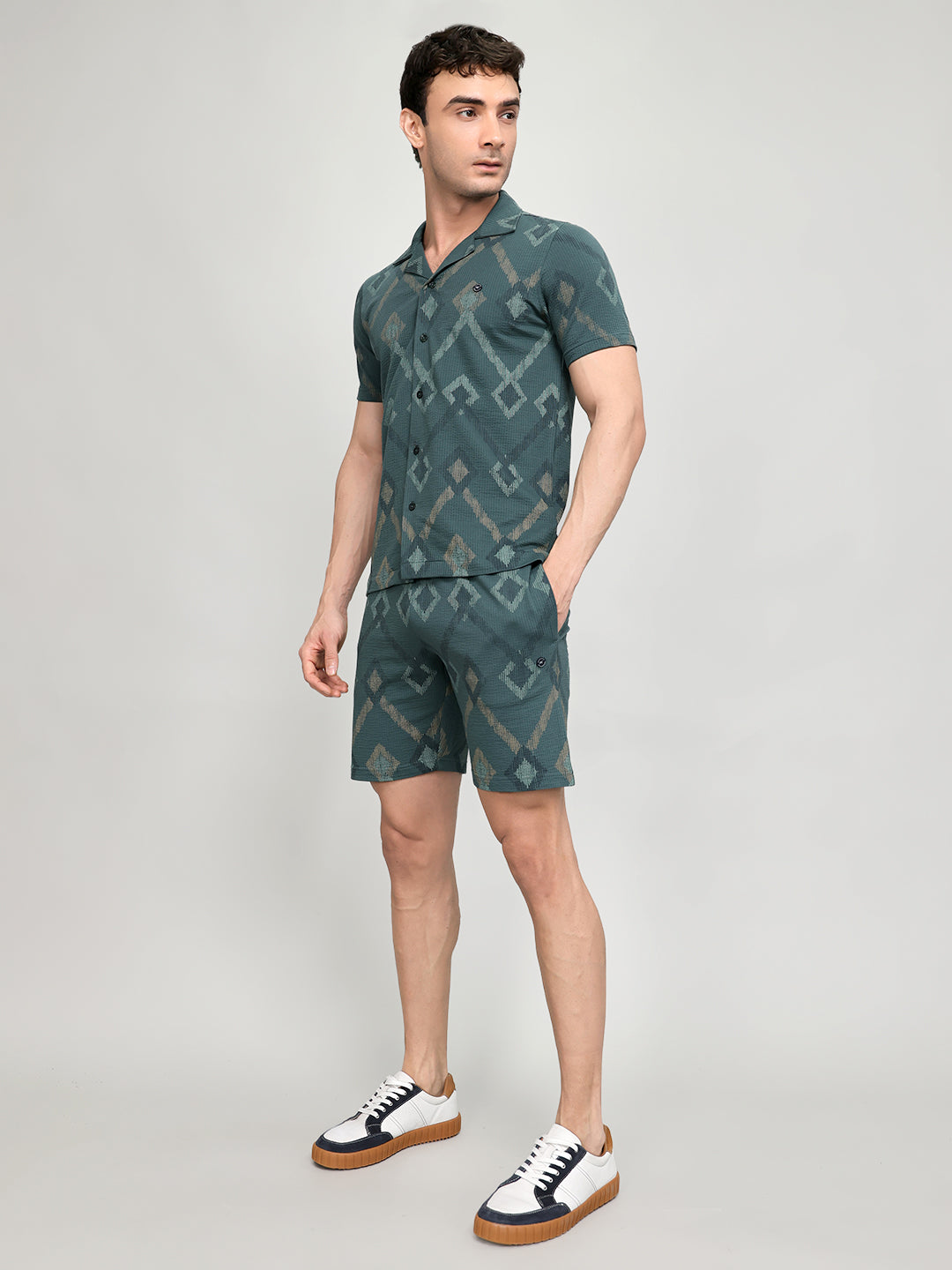 Men Green Self Design Regular Fit Bermuda Set