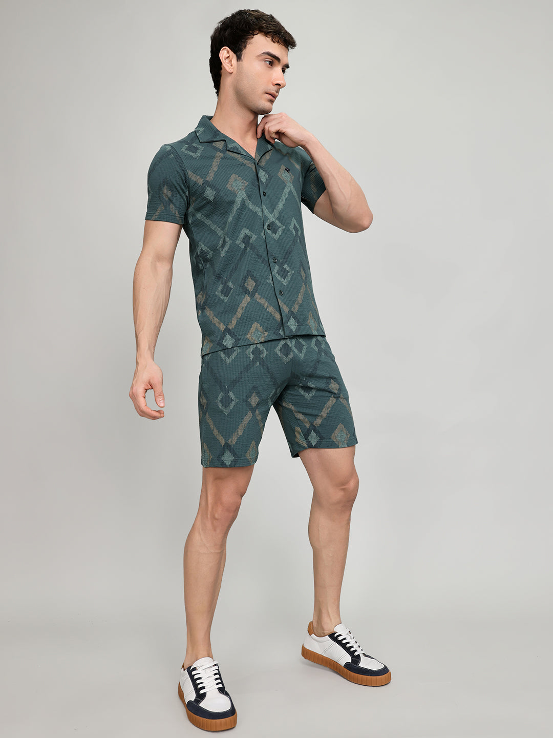 Men Green Self Design Regular Fit Bermuda Set