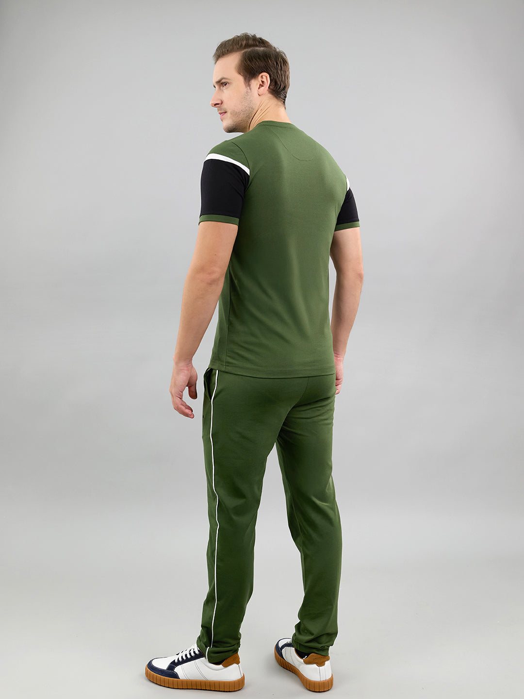 Men Green Solid Round Neck Half Sleeve Lower Set