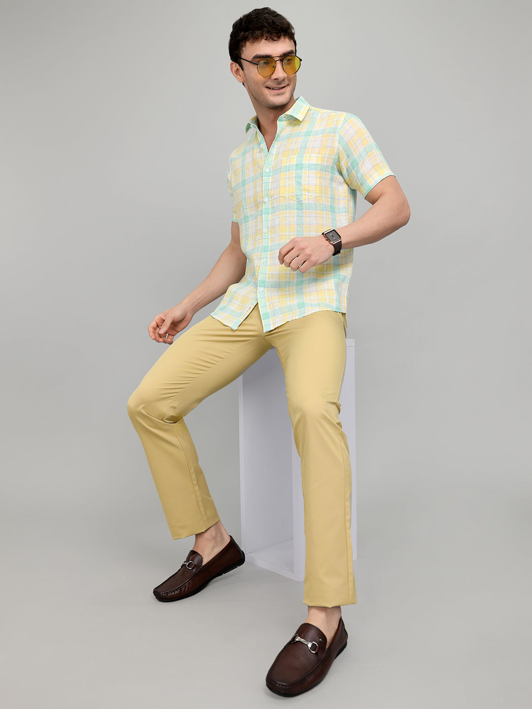 Men Yellow Check Collar Half Sleeve Shirt