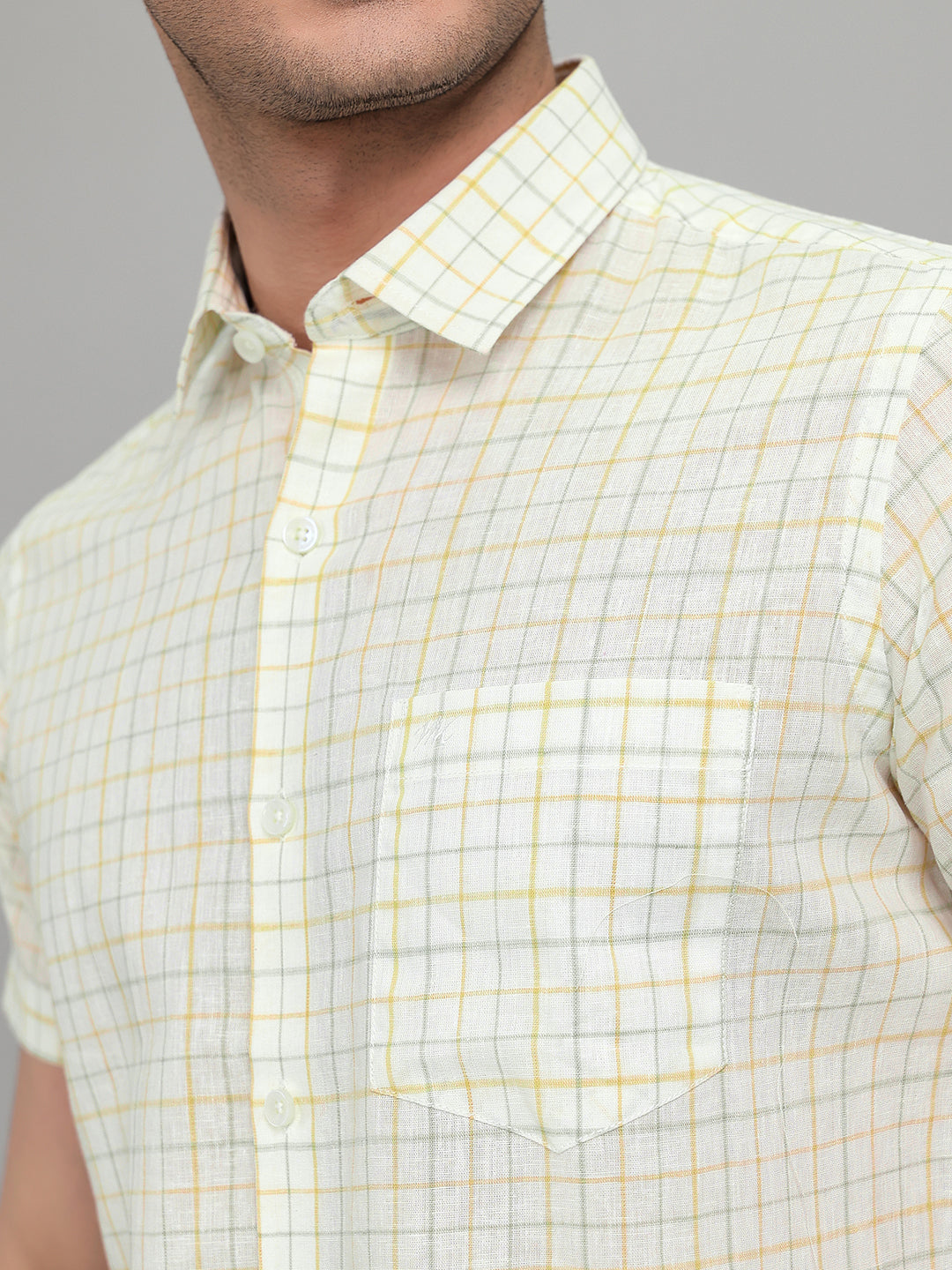 Men White Check Collar Half Sleeve Shirt