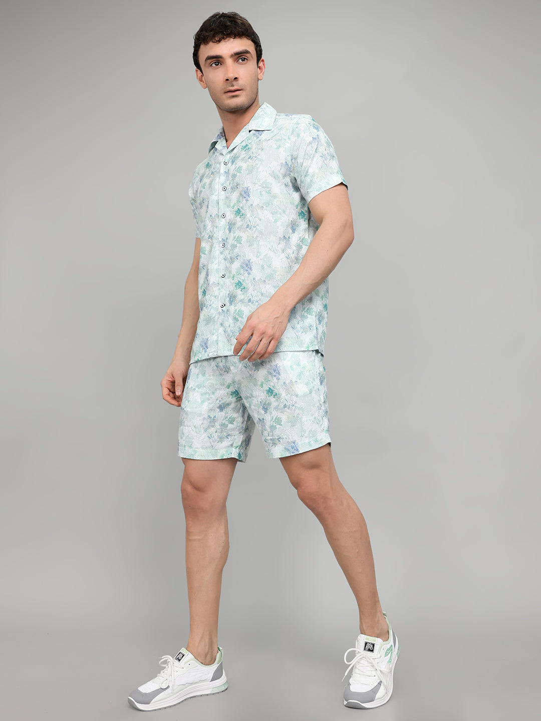 Men Sea Green Printed Round Neck Half Sleeve Cords Set