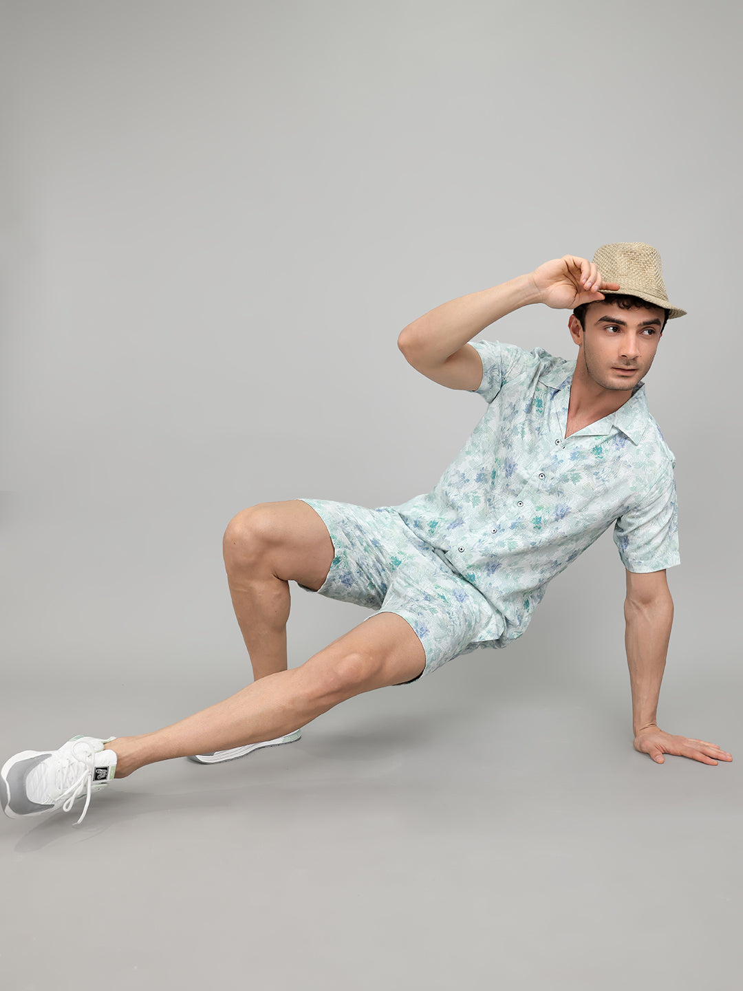 Men Sea Green Printed Round Neck Half Sleeve Cords Set