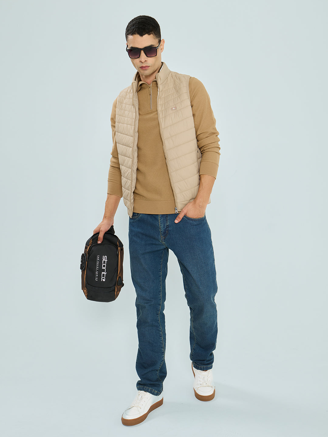 Men Beige Solid Lightweight Packable Sleeveless Puffer Jacket