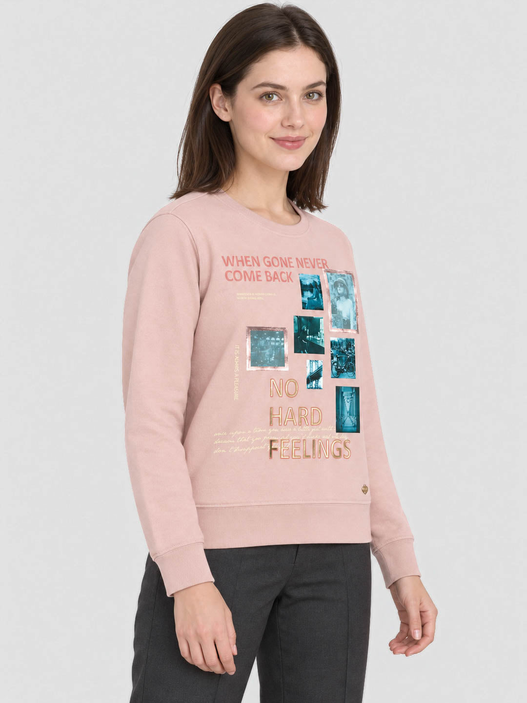 Women Light Pink Printed Round Neck Full Sleeve Winter Top
