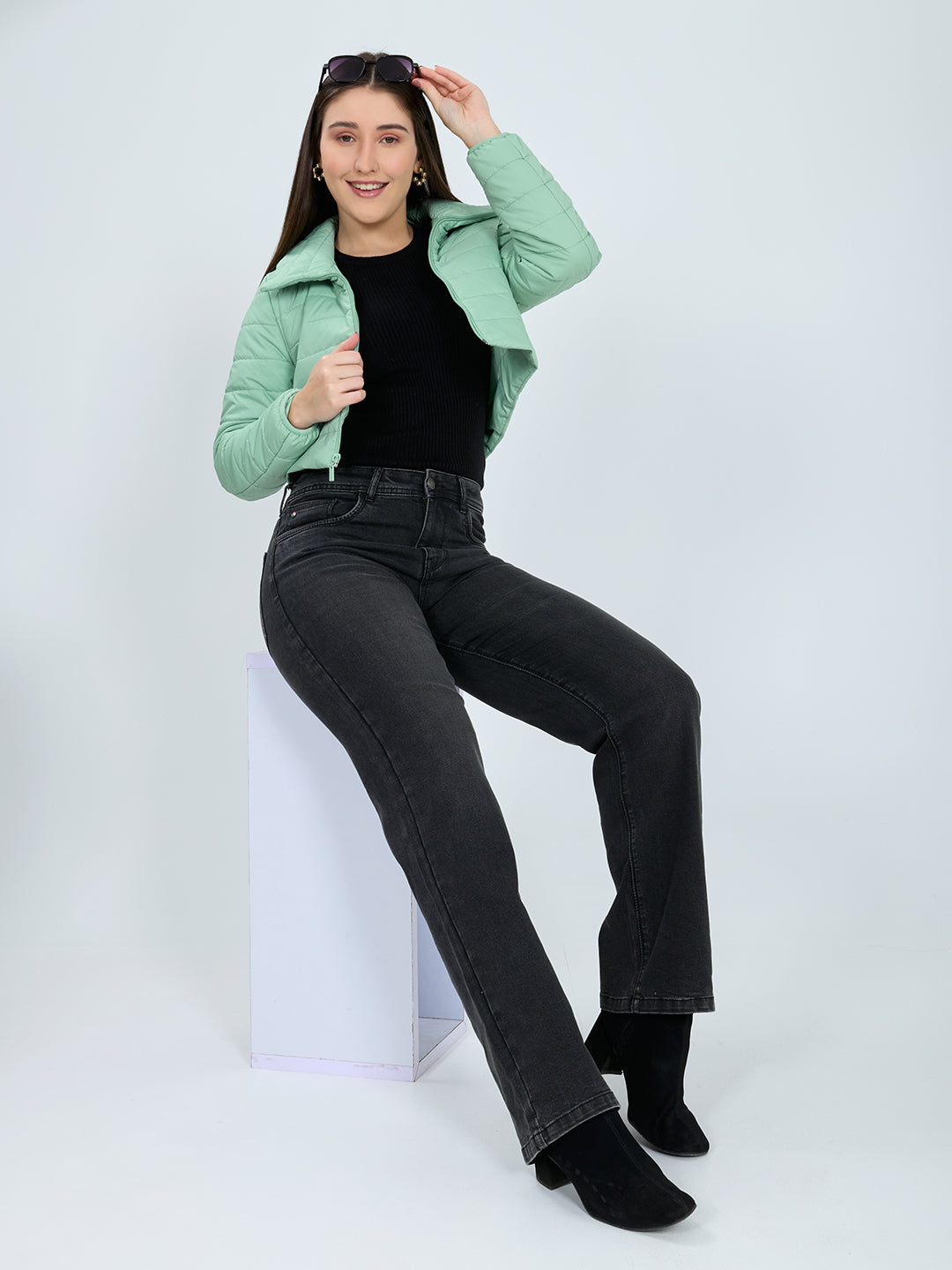 Women Light Green Solid Collar Full Sleeve Puffer Jacket