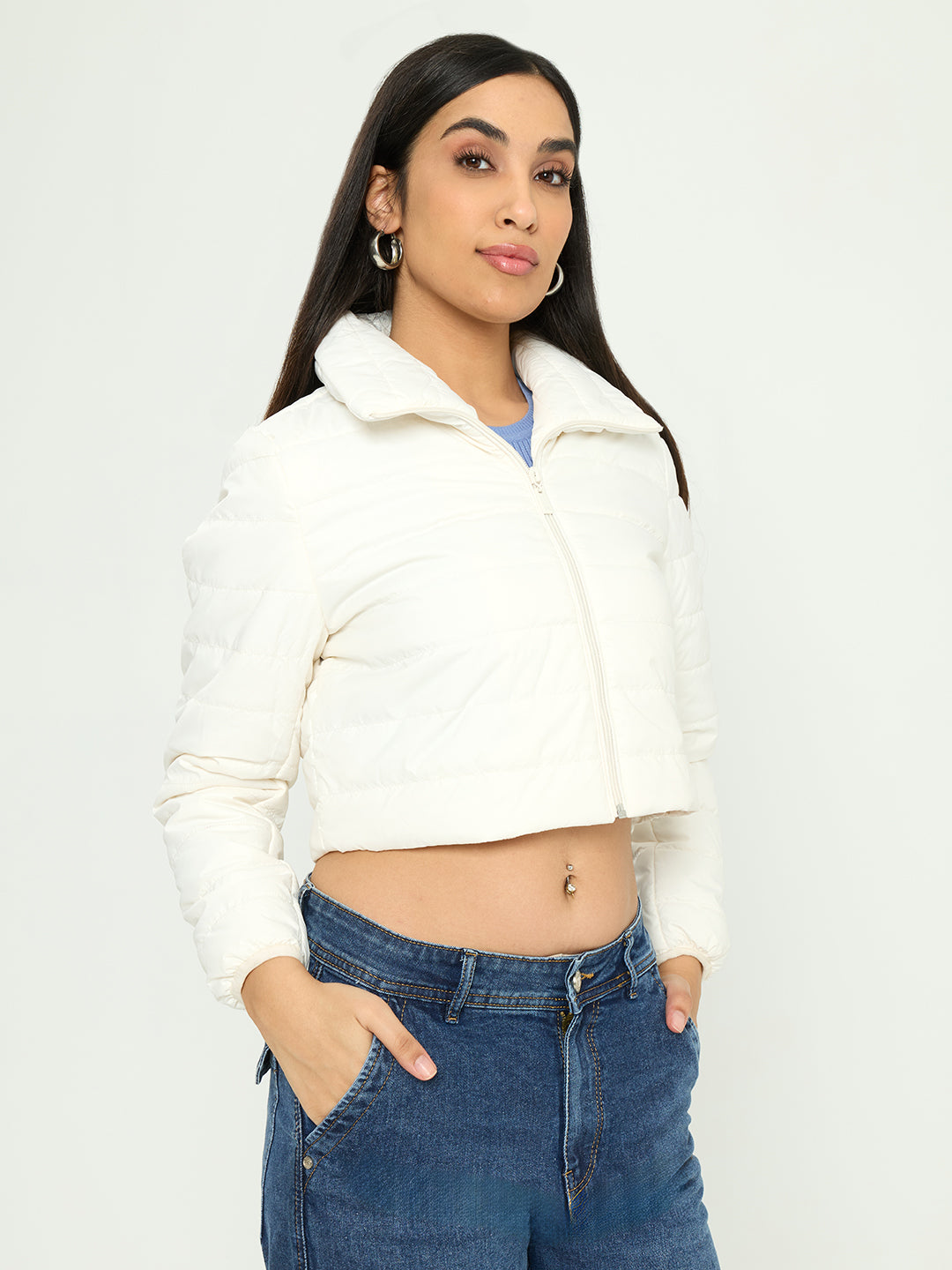 Women Off White Solid Collar Full Sleeve Puffer Crop Jacket