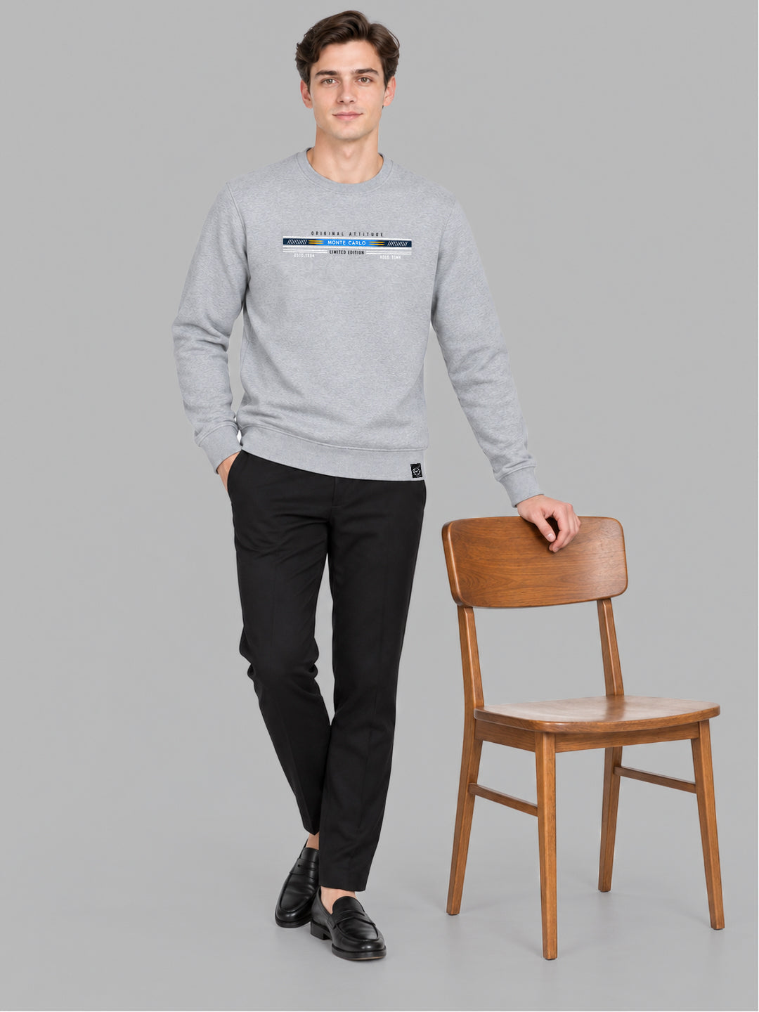 Men Grey Solid Round Neck Full Sleeve Sweatshirt