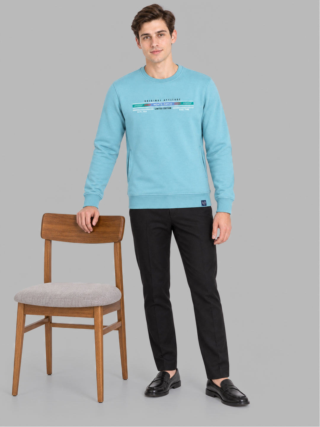 Men Sky Blue Solid Round Neck Full Sleeve Sweatshirt
