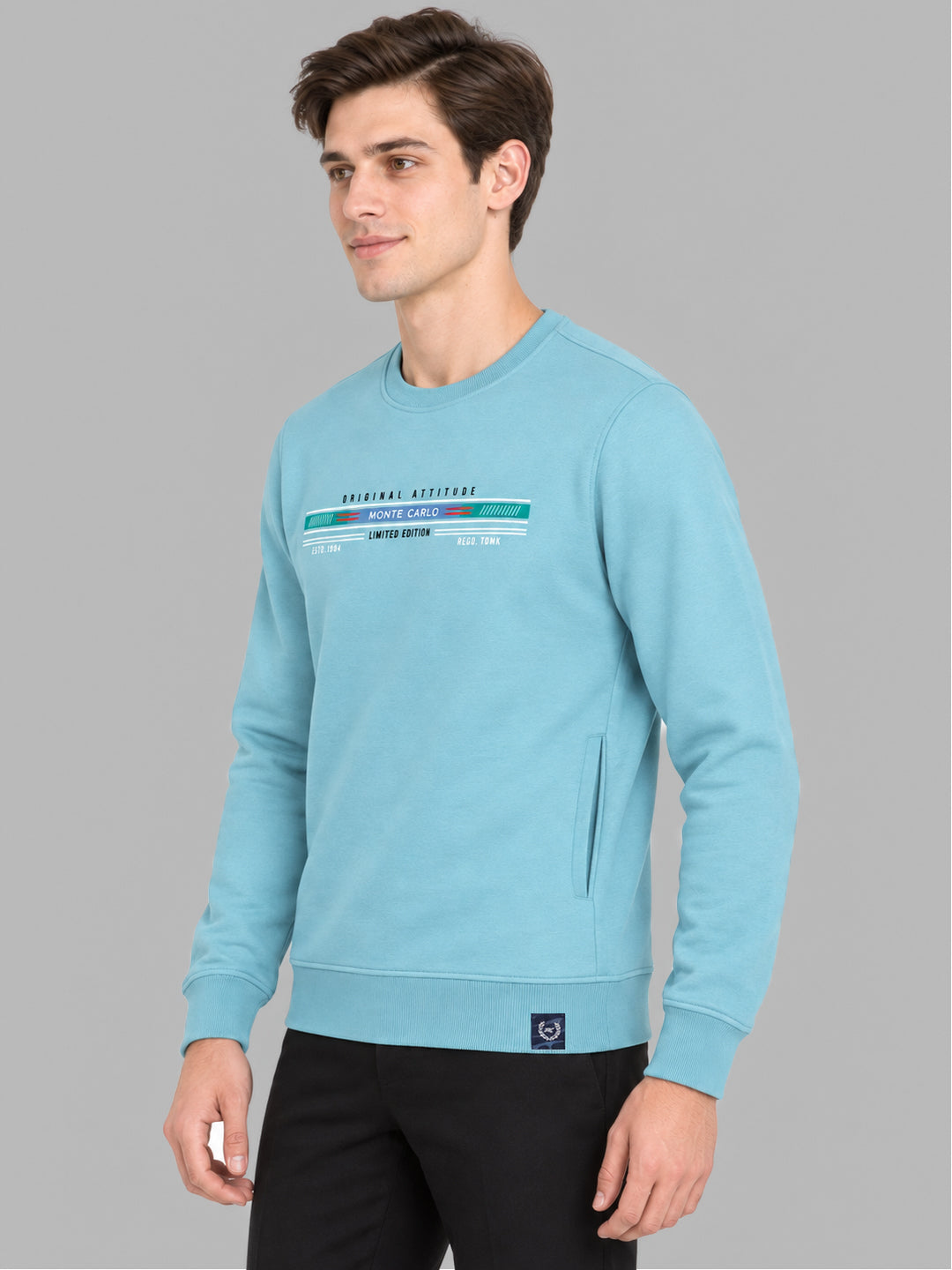 Men Sky Blue Solid Round Neck Full Sleeve Sweatshirt