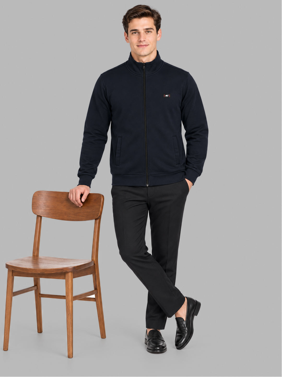 Men Navy Blue Solid Stand Collar Full Sleeve Sweatshirt