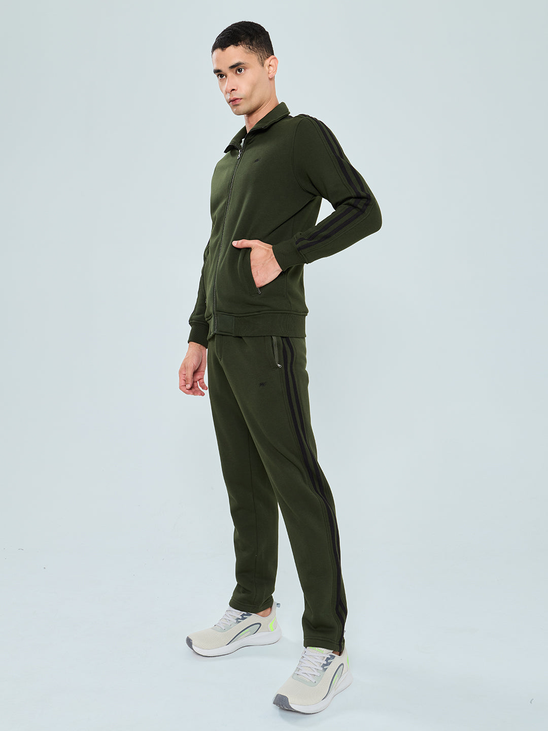Men Olive Solid Collar Full Sleeve Winter Tracksuit