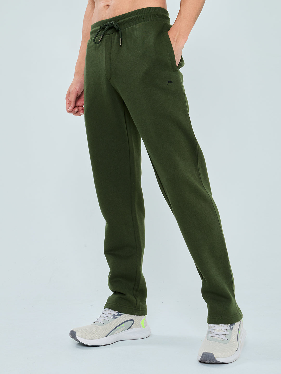 Men Olive Solid Collar Full Sleeve Winter Tracksuit