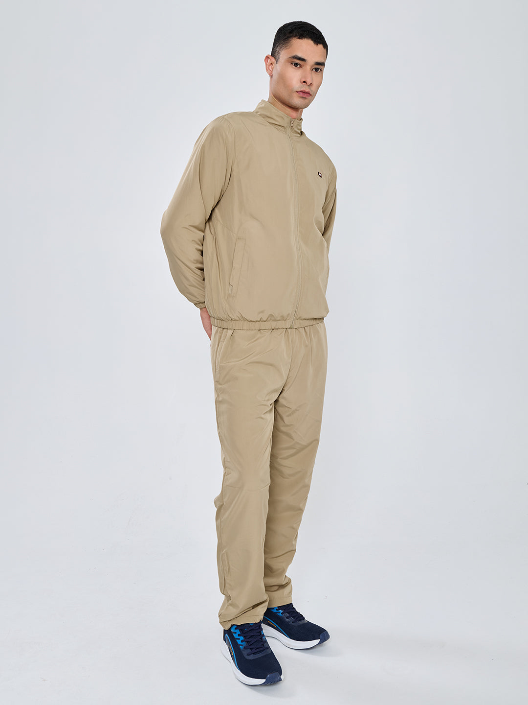 Men Camel Brown Solid Collar Full Sleeve Winter Tracksuit