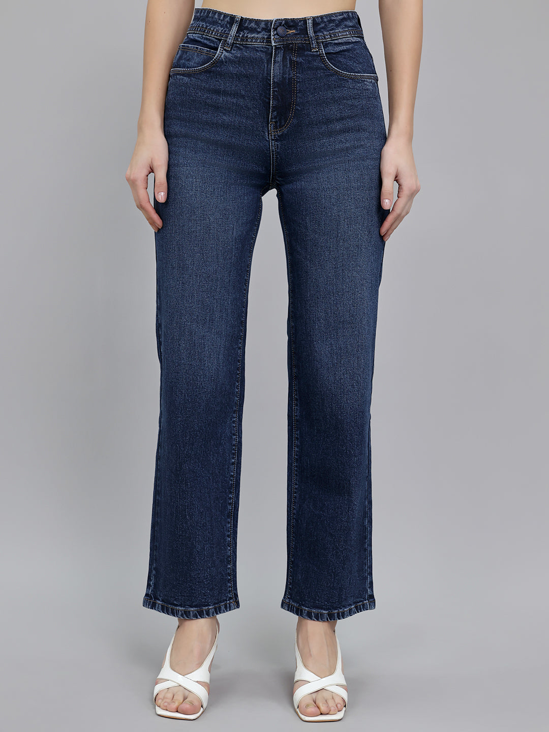 Women Blue Light Wash Straight Fit Denim