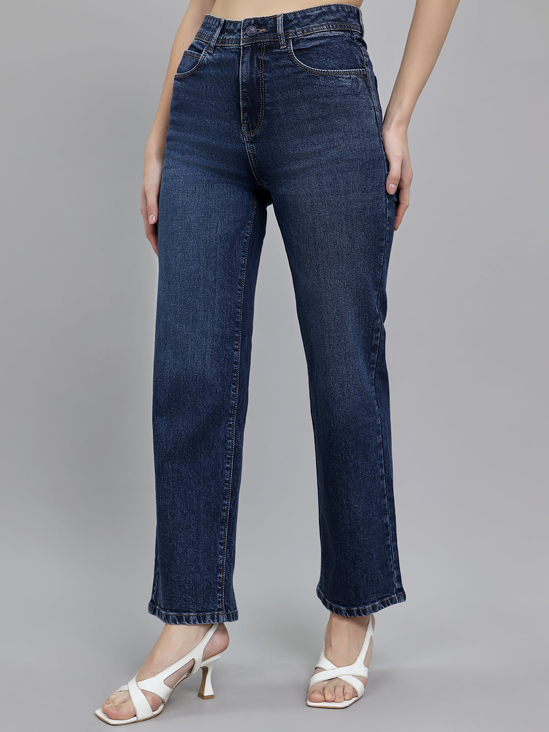 Women Blue Light Wash Straight Fit Denim