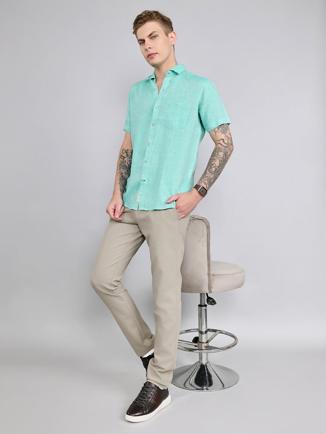 Men Green Solid Collar Half Sleeve Shirt