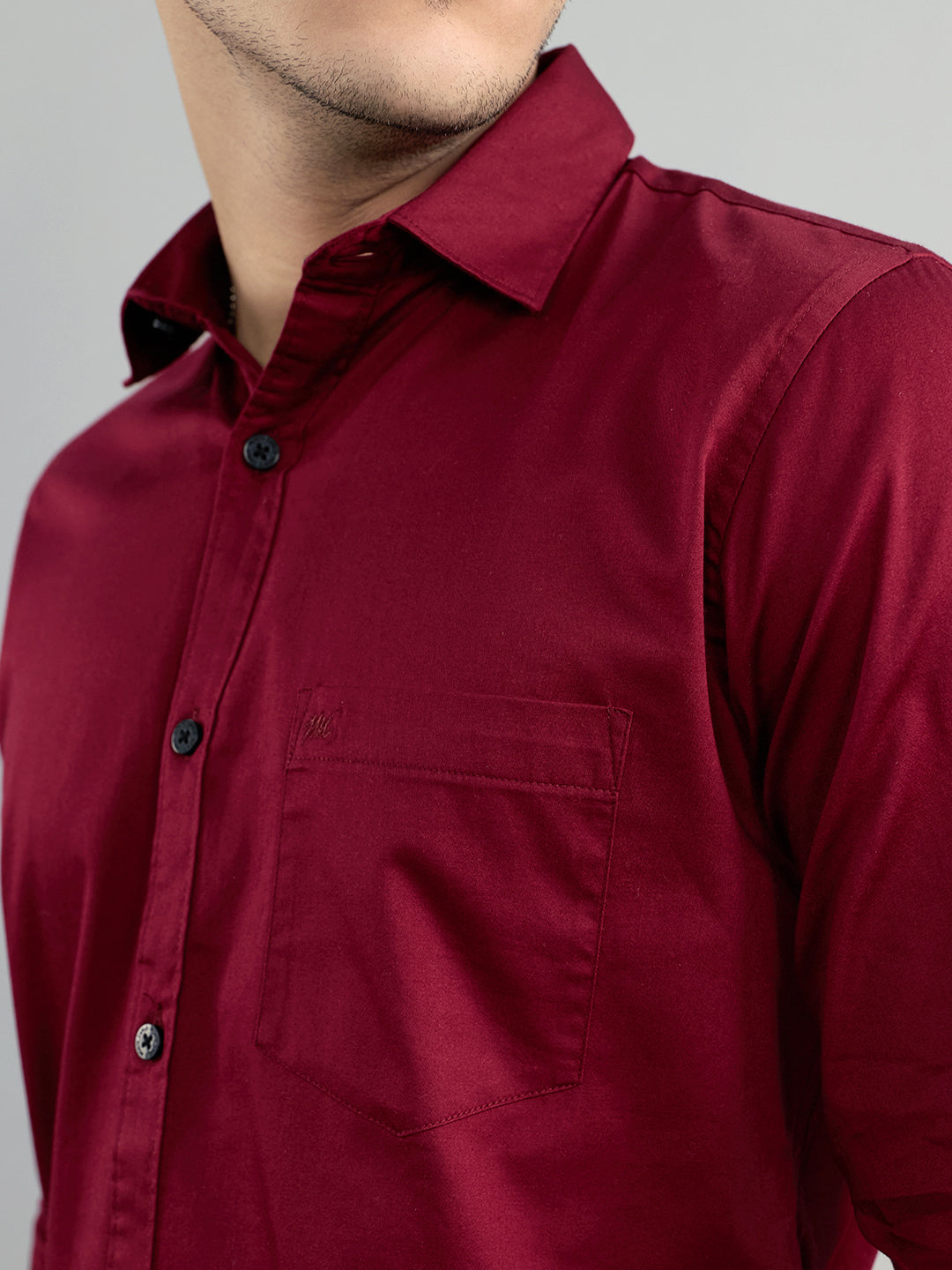 Men Maroon Solid Collar Full Sleeve Shirt