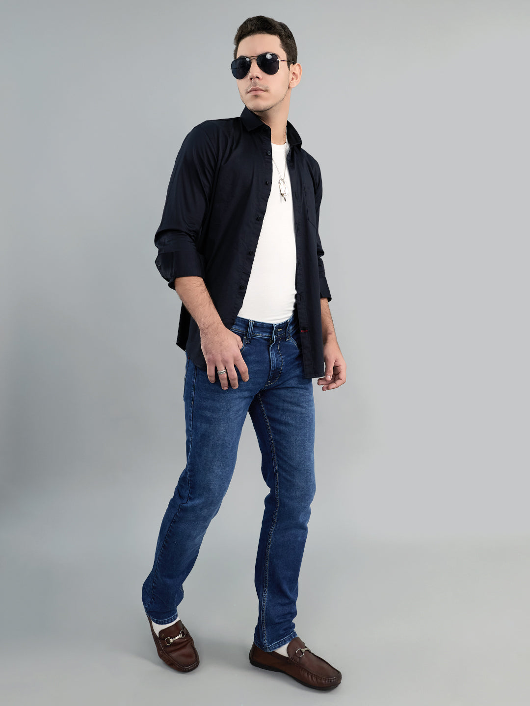 Men Black Solid Collar Full Sleeve Shirt