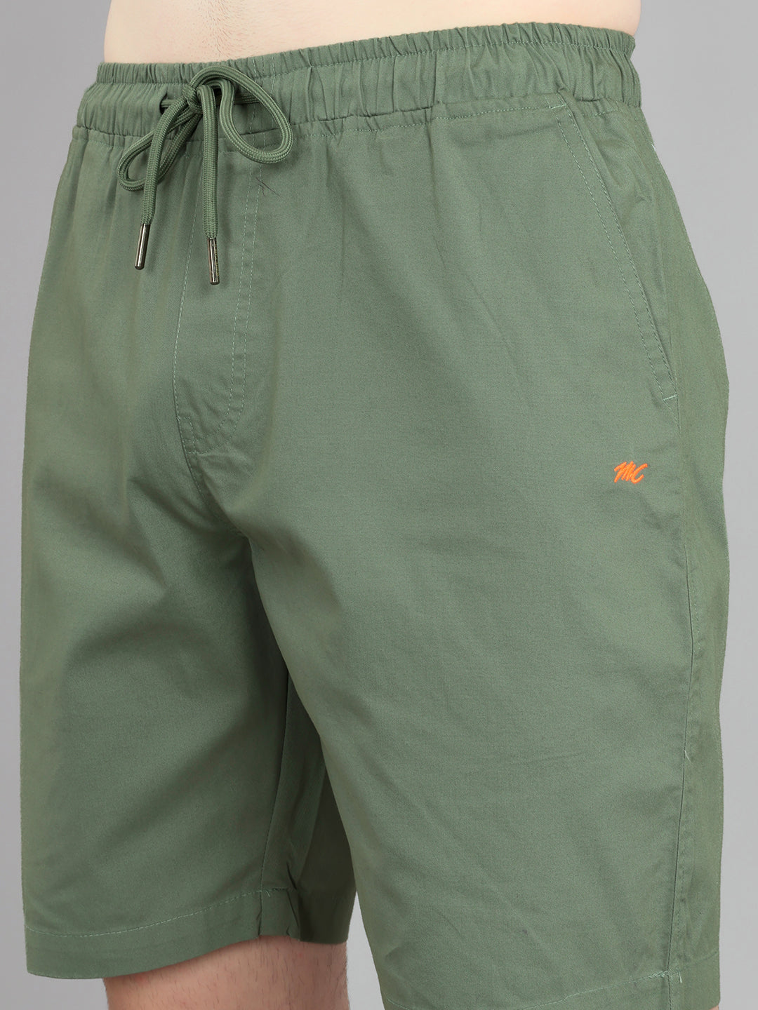 Men Green Solid Regular Fit Shorts