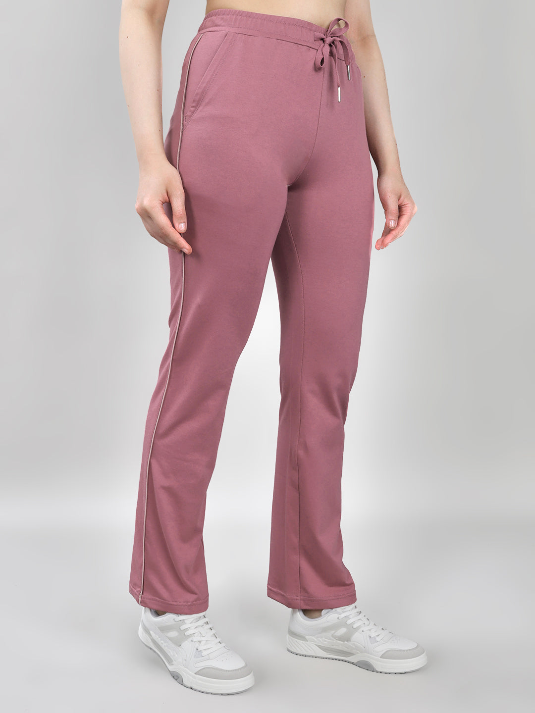 Women Mauve Solid Regular Fit Lower