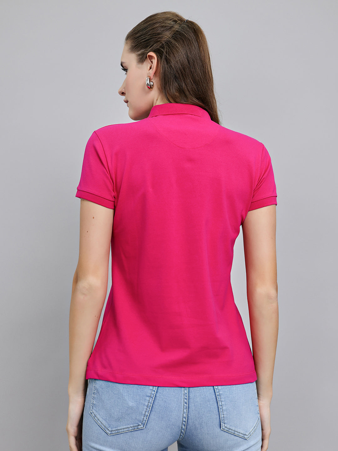 Women Magenta Solid Collar Half Sleeve T-Shirt