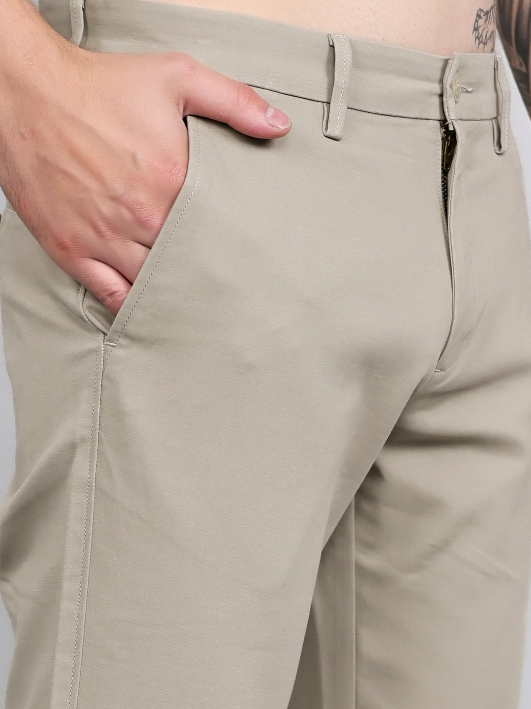 Men Light Grey Solid Slim Fit Trouser
