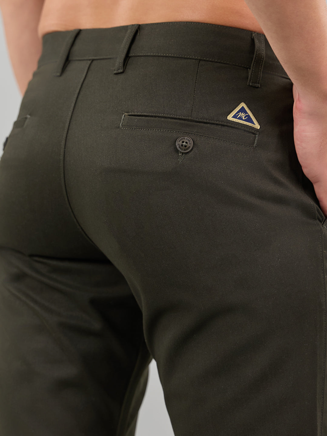Men Dark Green Solid Regular Fit Trouser