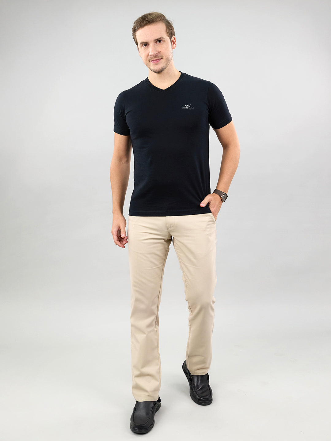 Men Beige Solid Regular Fit Trouser