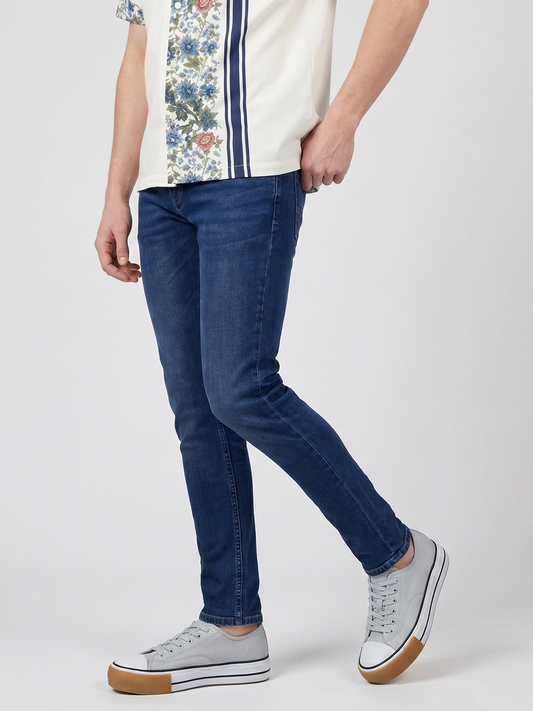 Men Blue Light Wash Skinny Fit Denim