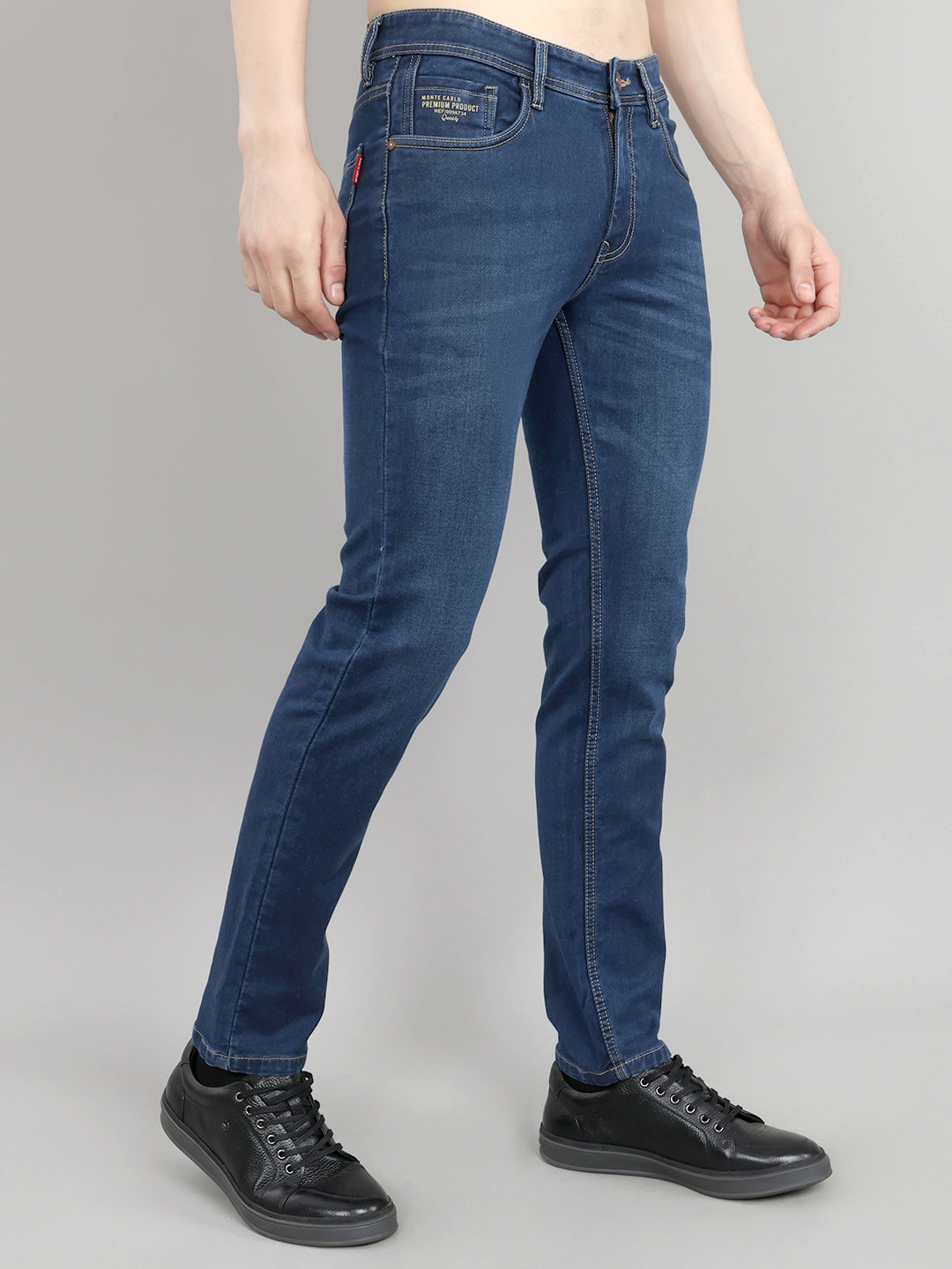 Men Blue Light Wash Narrow Fit Denim