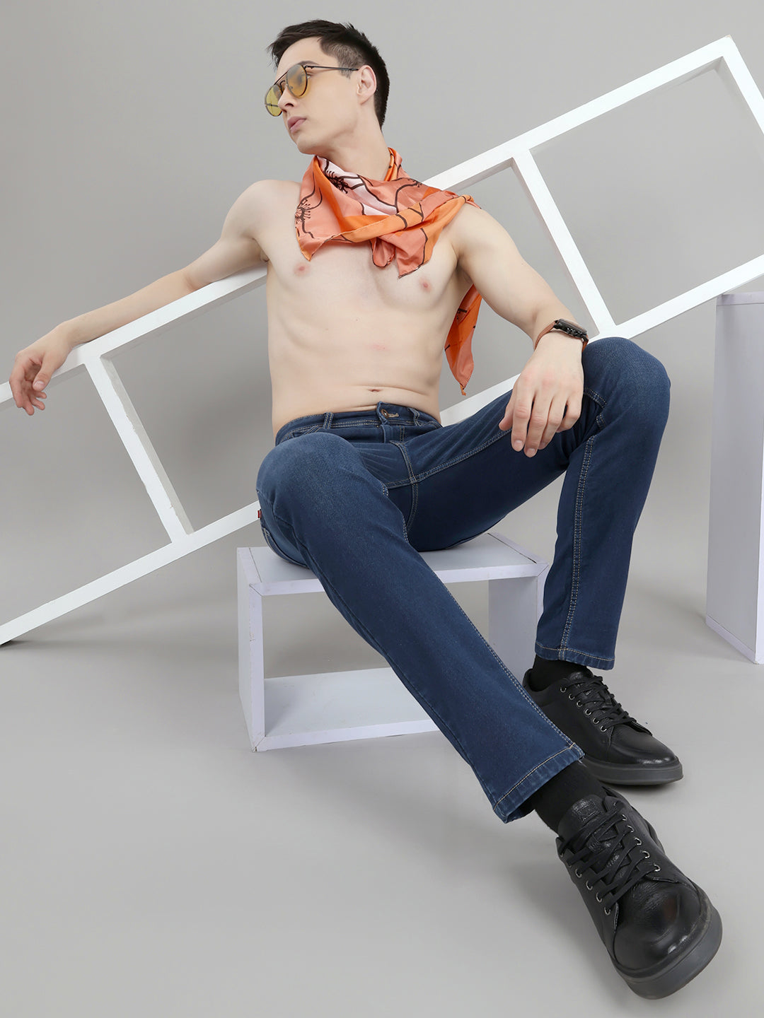 Men Blue Light Wash Narrow Fit Denim