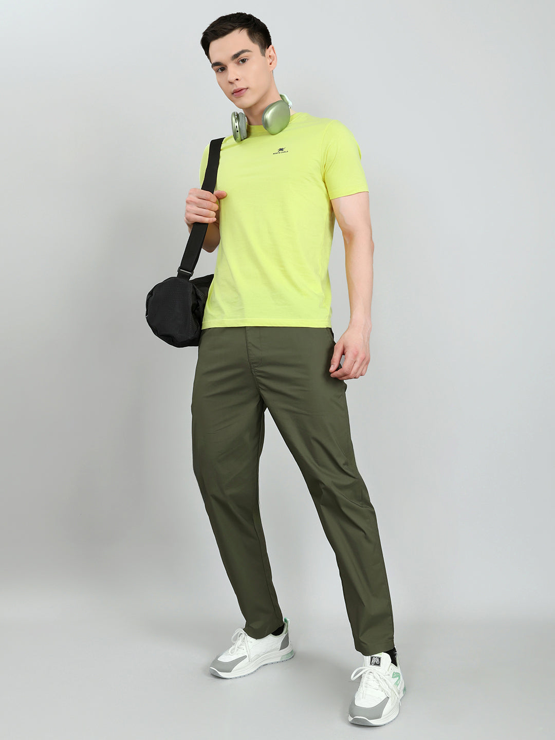 Men Olive Solid Regular Fit Lower