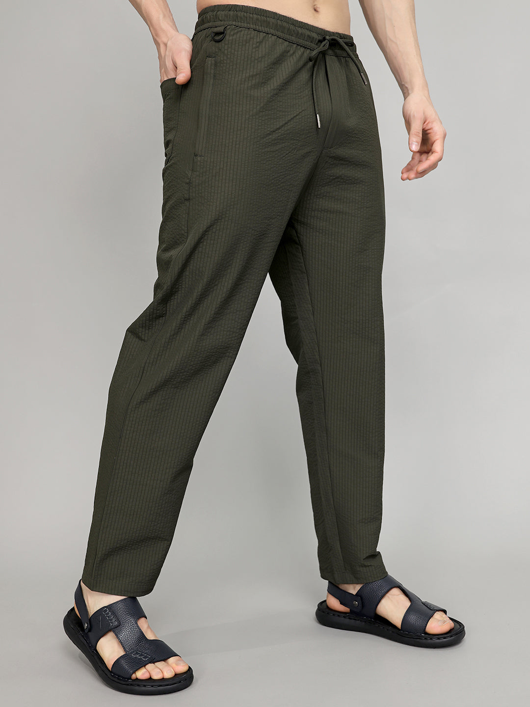 Men Dark Green Solid Regular Fit Lower