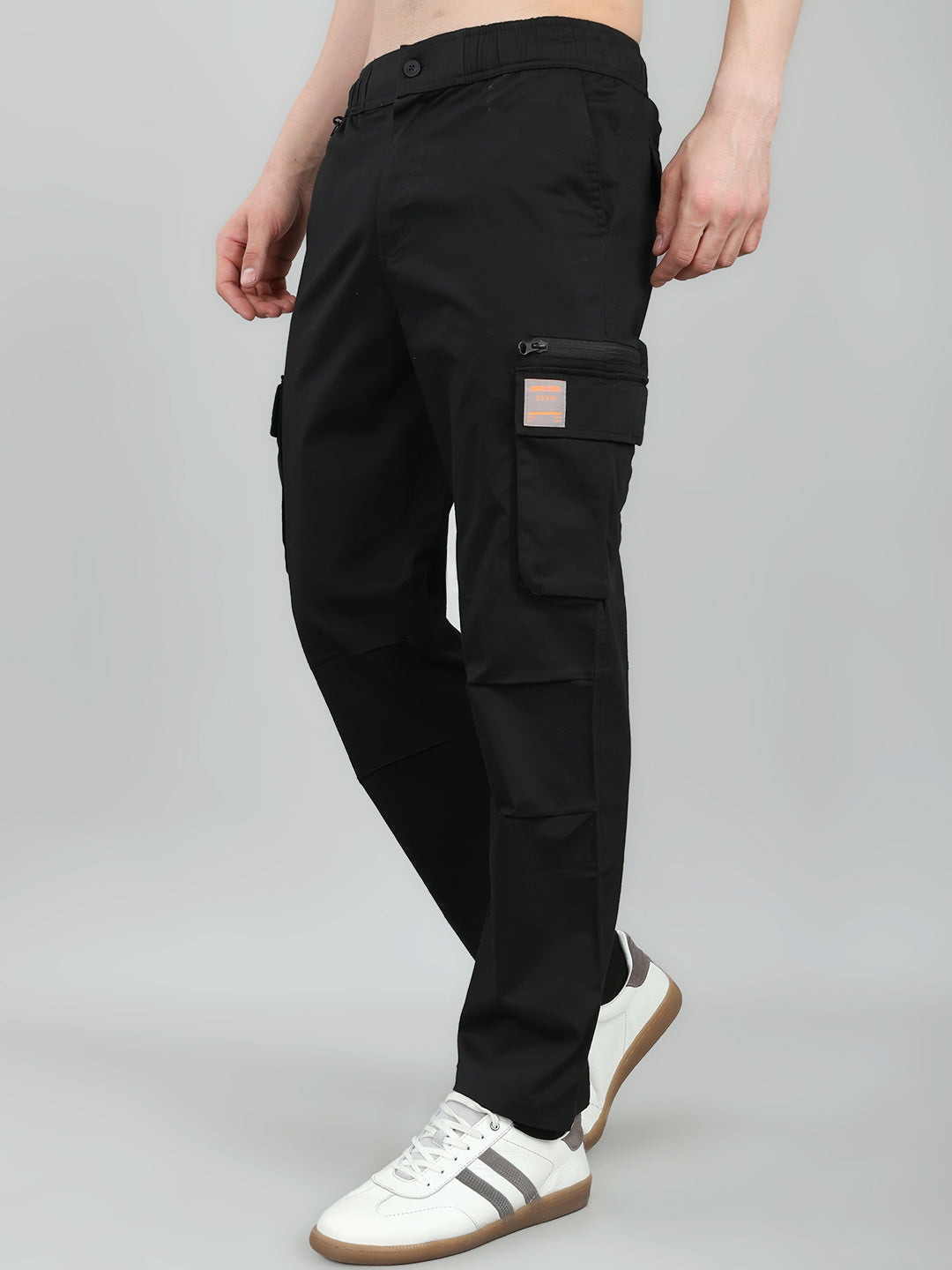 Men Black Solid Regular Fit Cargo