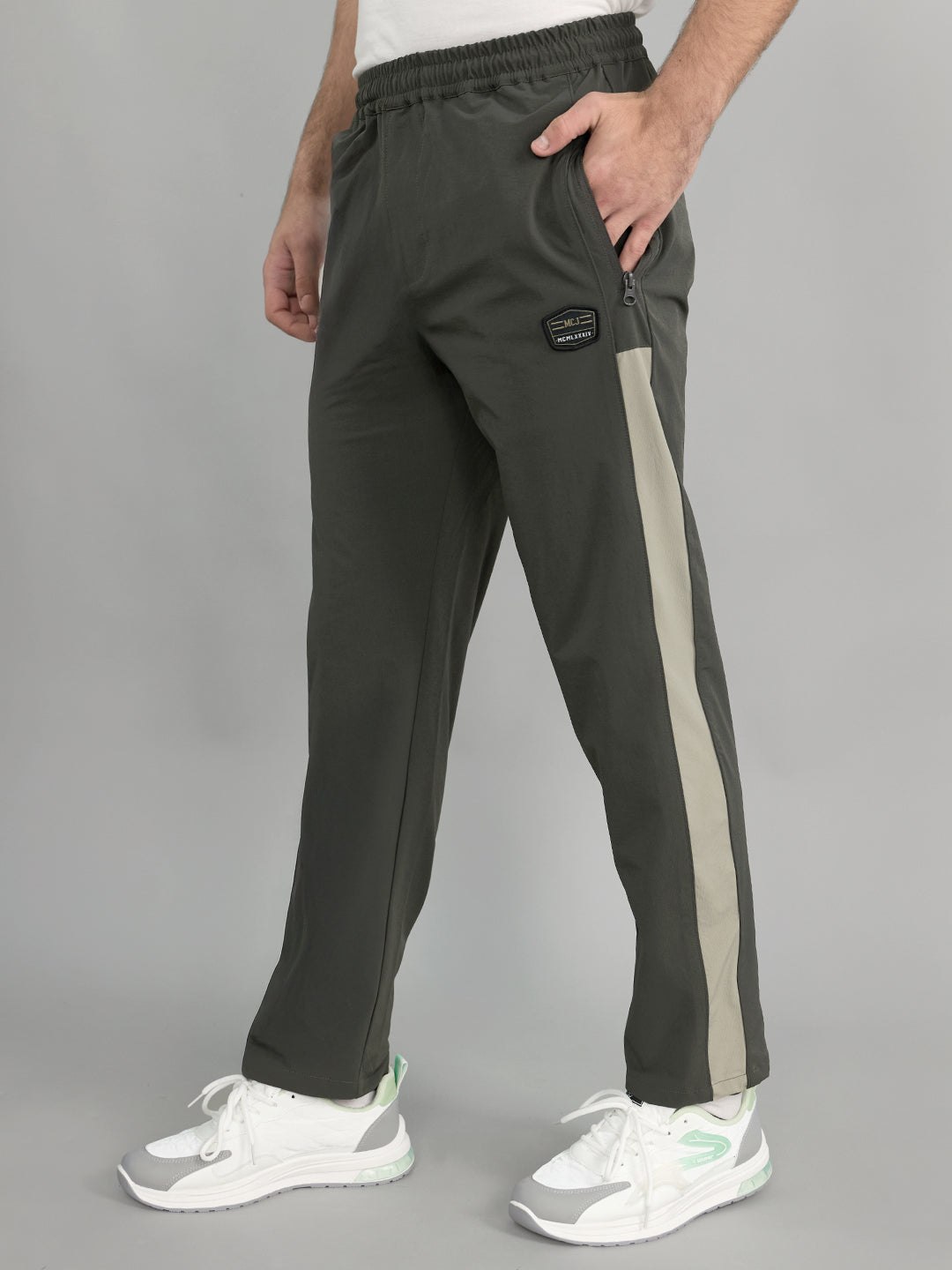 Men Grey Solid Regular Fit Lower