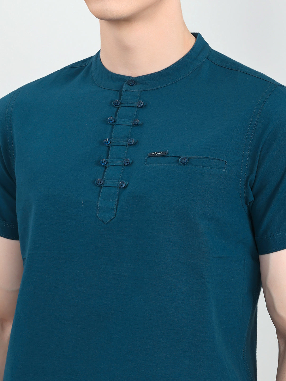 Men Blue Solid Henley Neck Half Sleeve T-Shirt