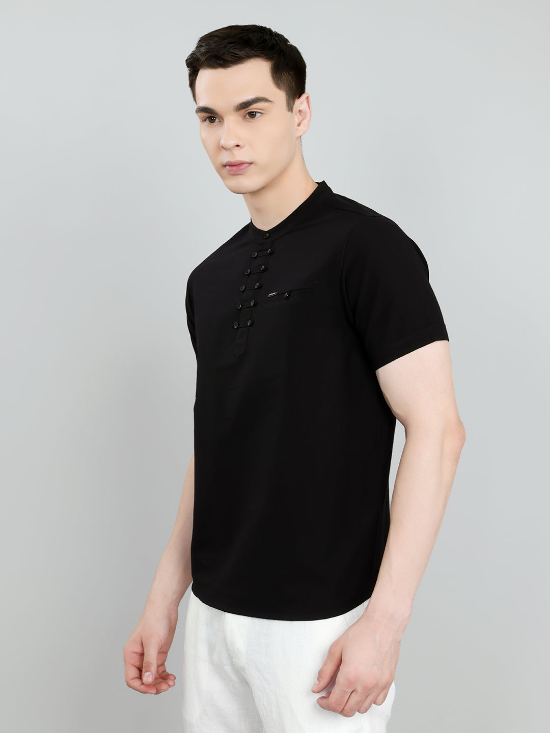 Men Black Solid Henley Neck Half Sleeve T-Shirt