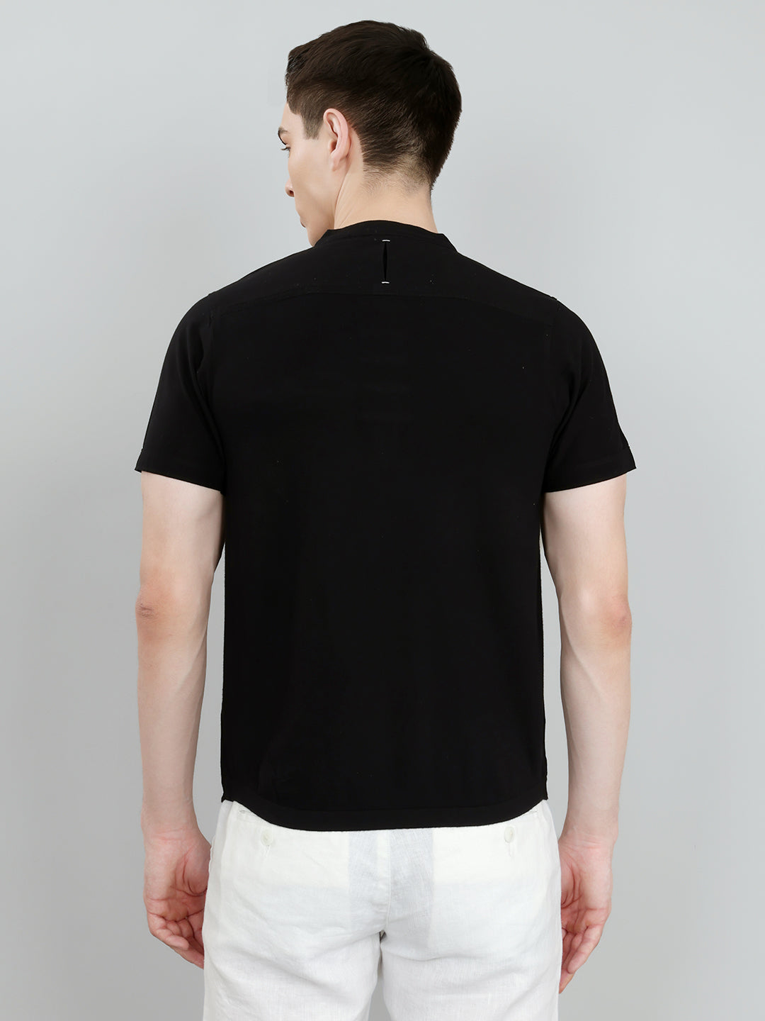 Men Black Solid Henley Neck Half Sleeve T-Shirt