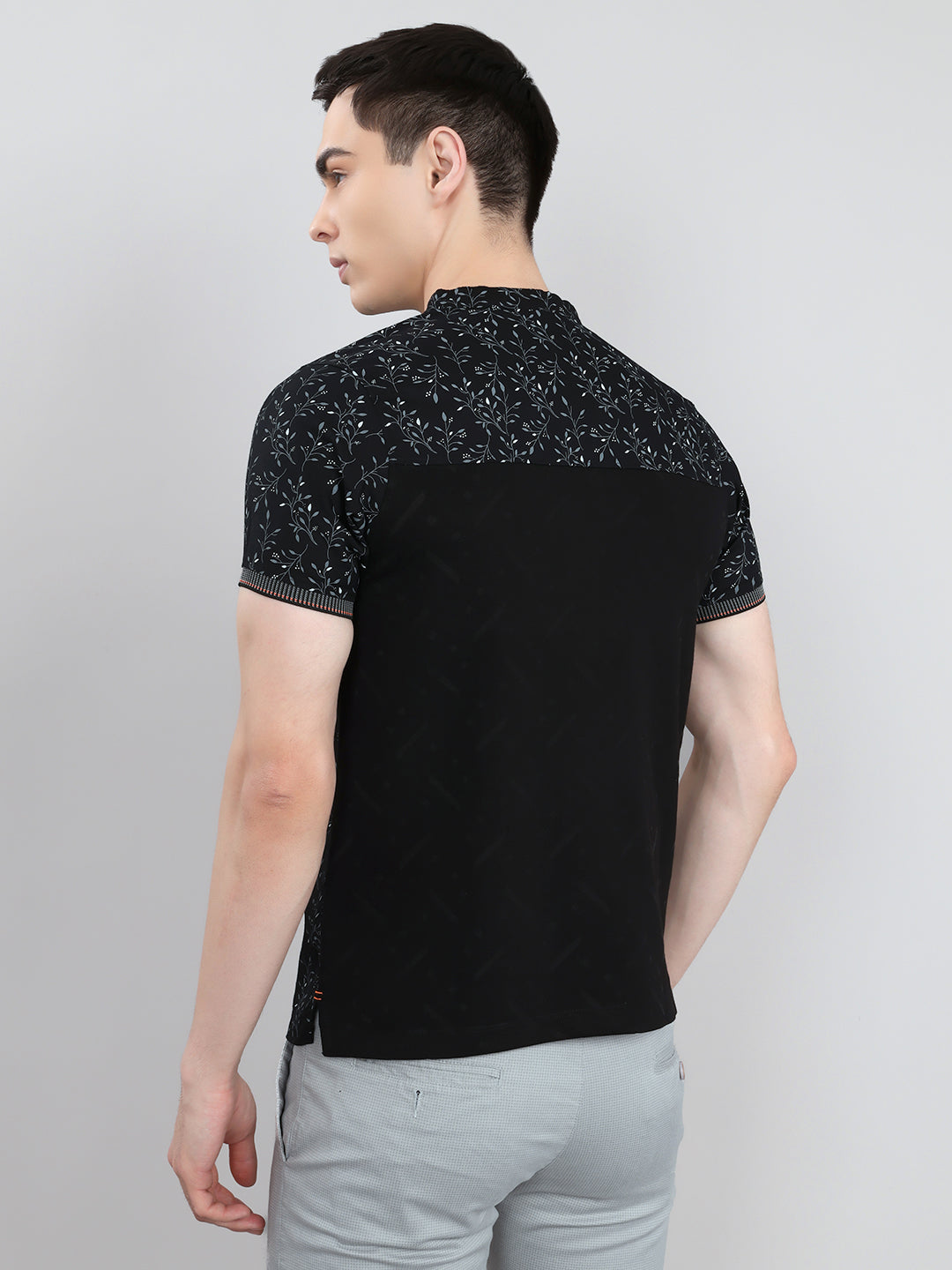 Men Black Printed Henley Neck Half Sleeve T-Shirt