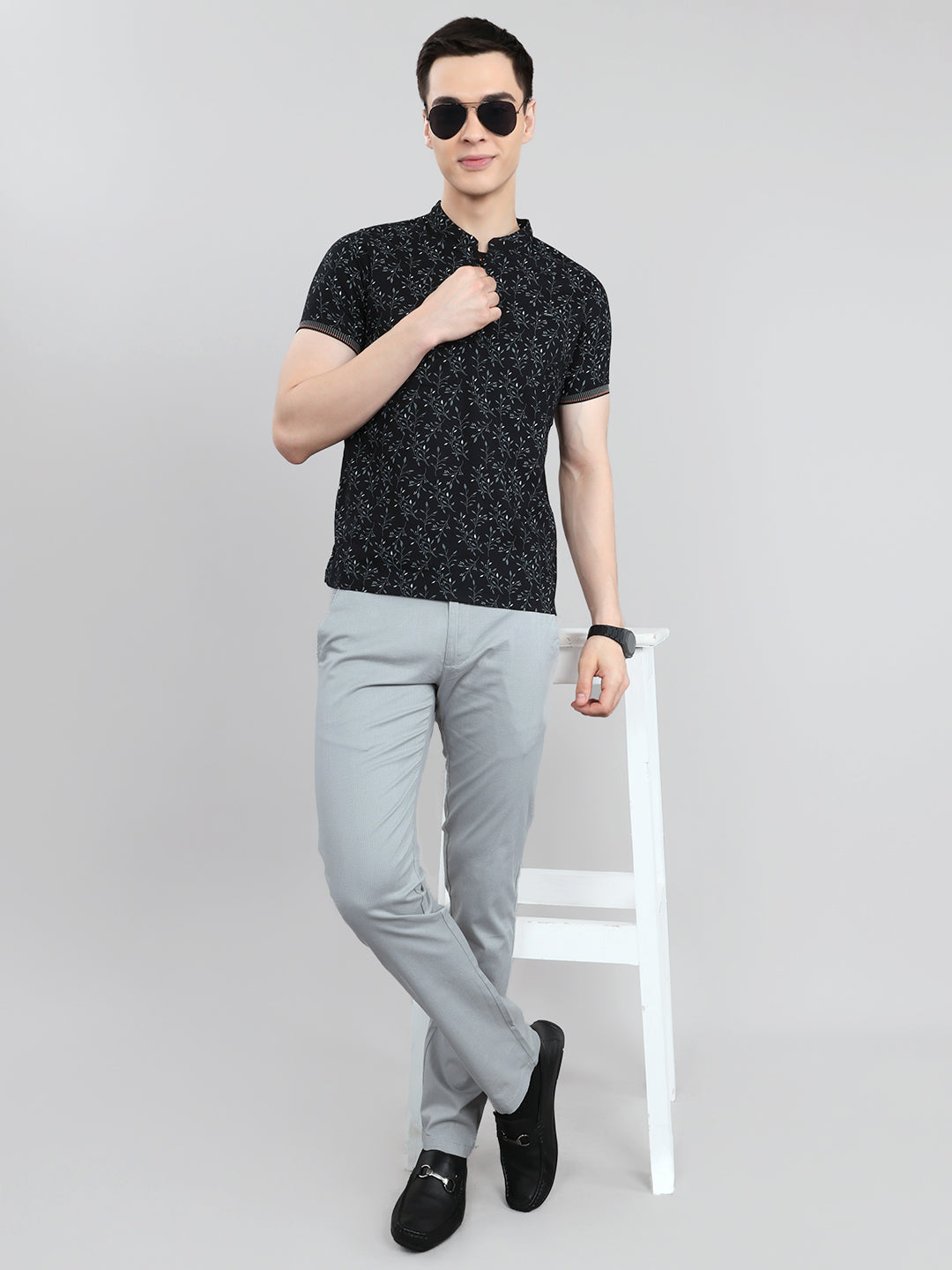 Men Black Printed Henley Neck Half Sleeve T-Shirt