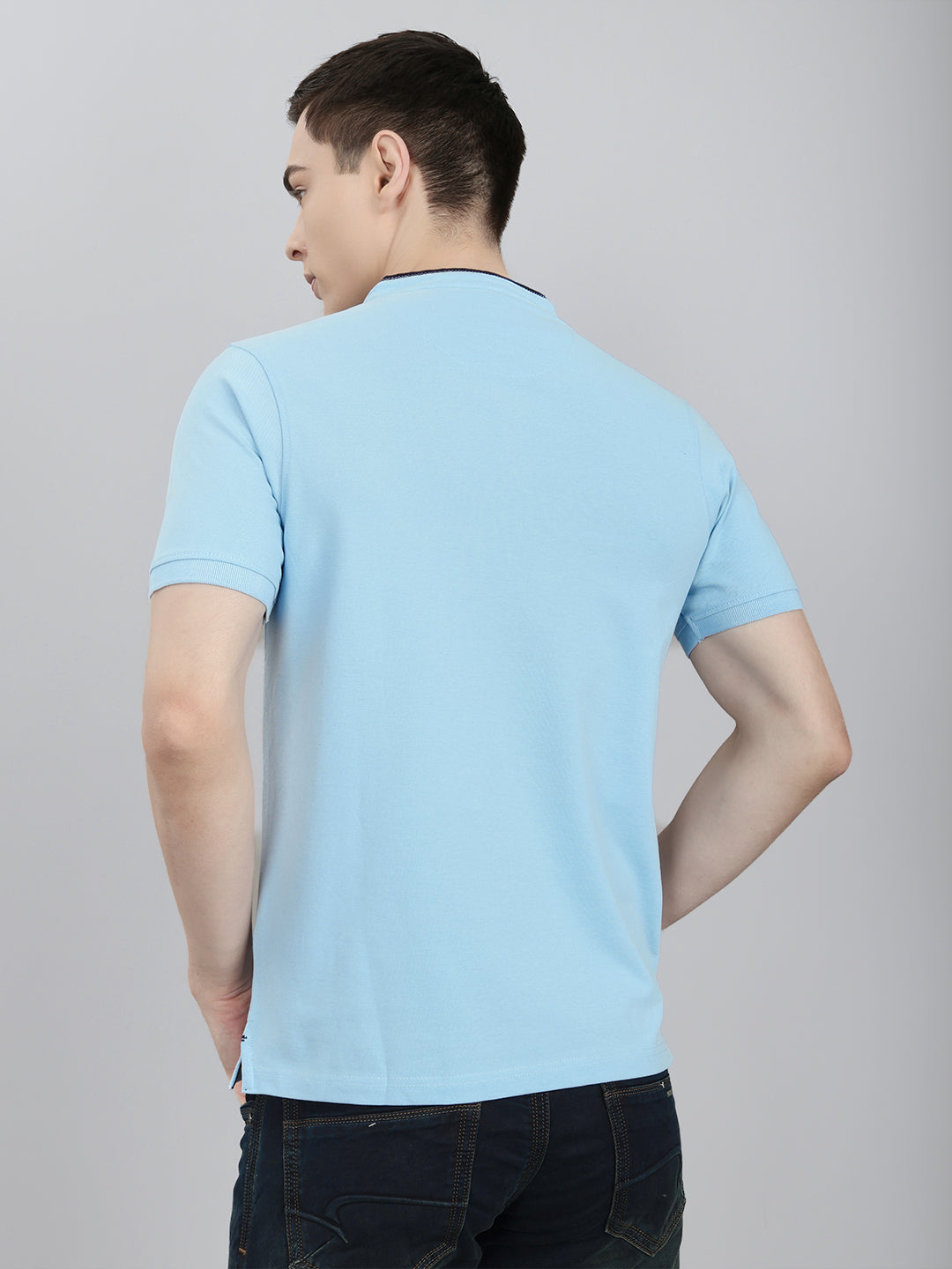 Men Sky Blue Solid Henley Neck Half Sleeve T-Shirt