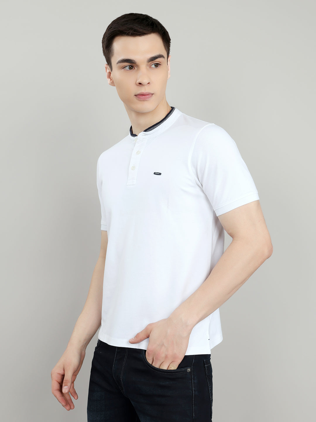 Men White Solid Henley Neck Half Sleeve T-Shirt