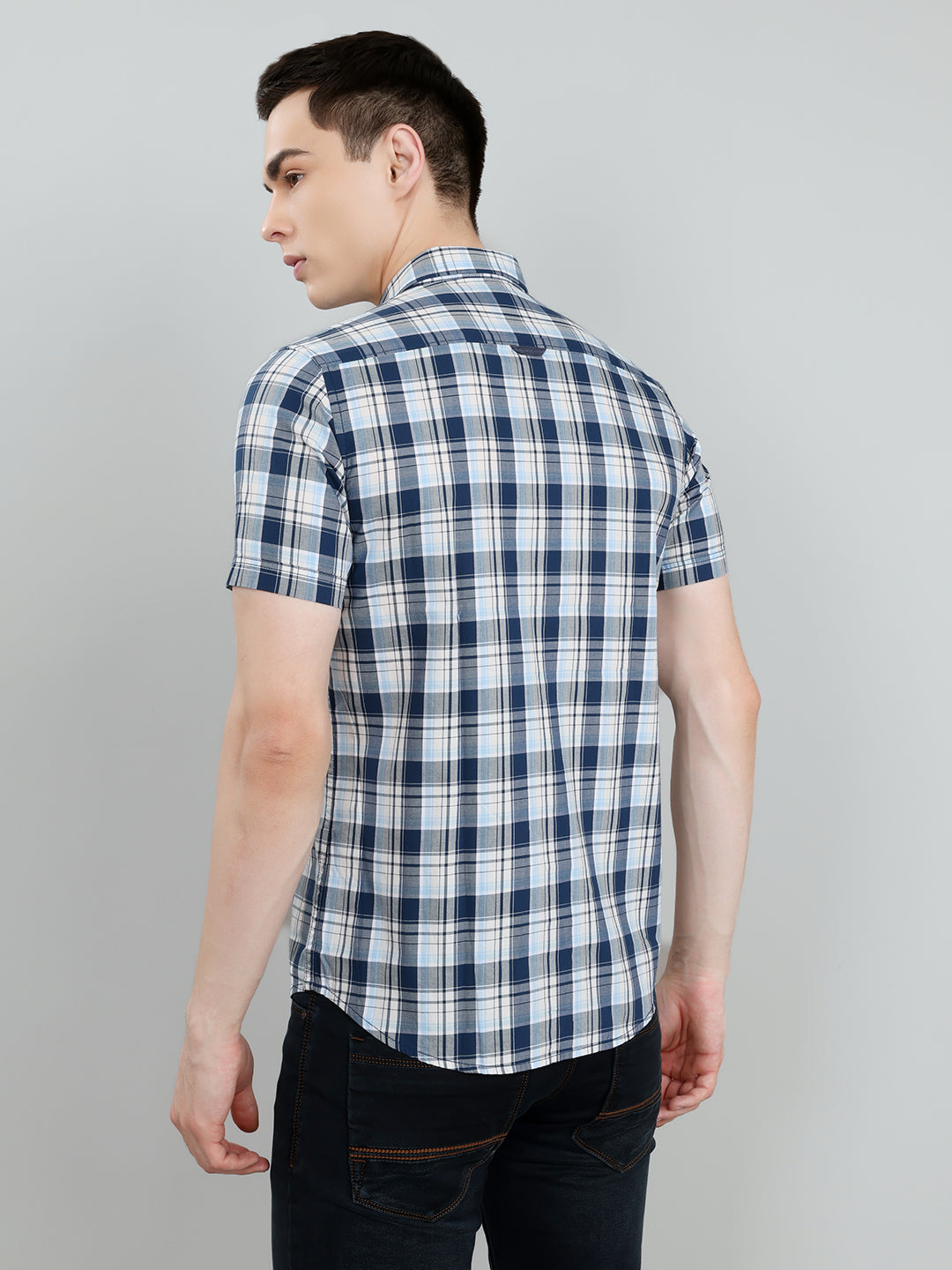 Men Blue Check Collar Half Sleeve Shirt