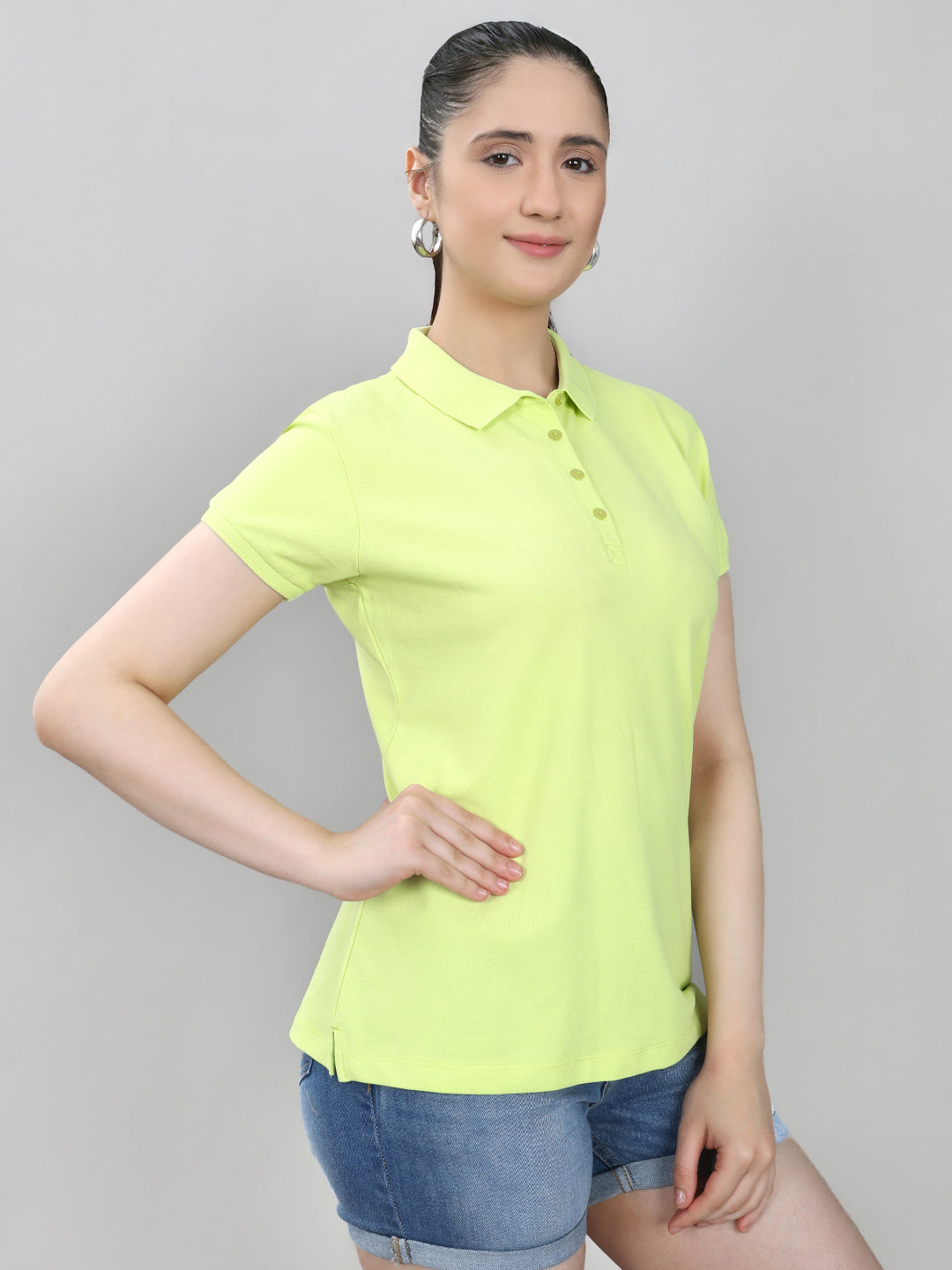 Women Green Solid Collar Half Sleeve T-Shirt
