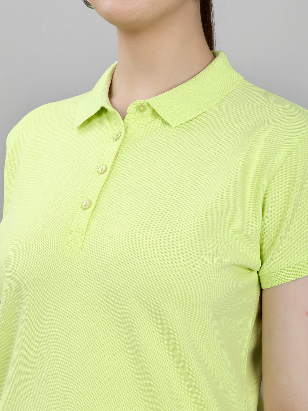Women Green Solid Collar Half Sleeve T-Shirt