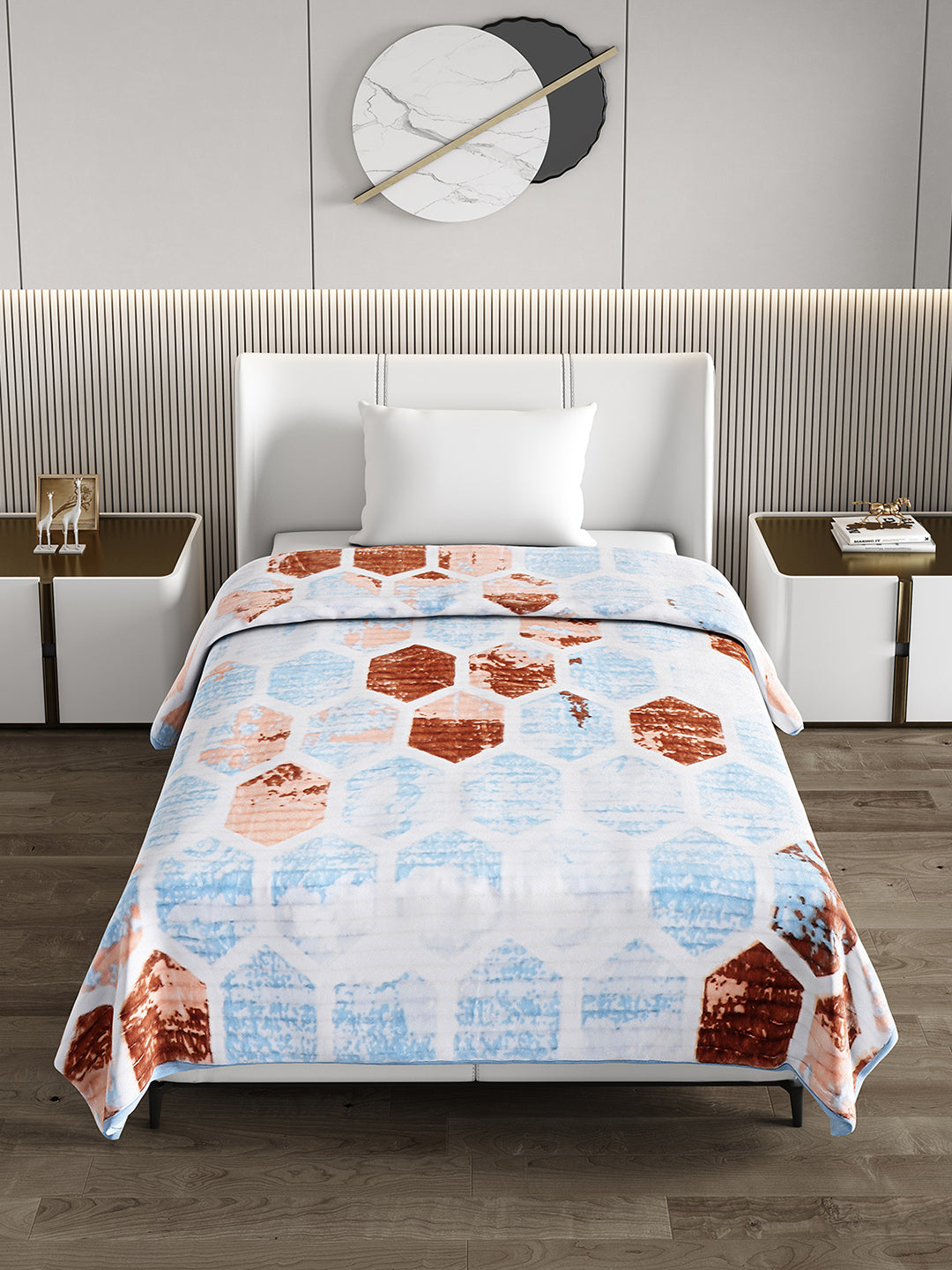 Printed Single Bed 965 GSM Blanket Marco 3 Ply (Weight 3.4 kg)